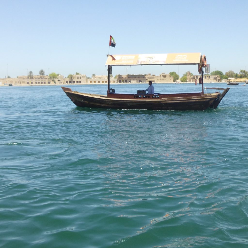 Avkopplande båttur i Dubai Creek