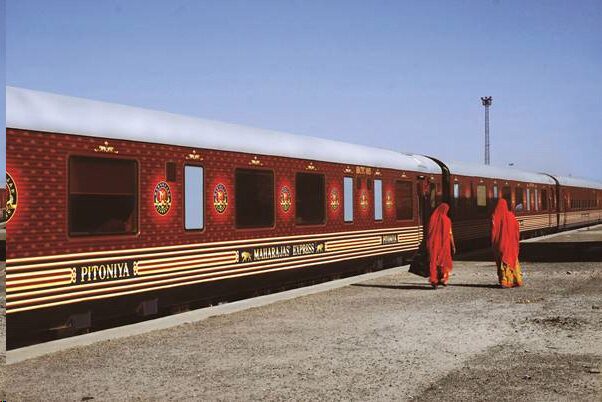En praktfull tågresa med Maharajas Express