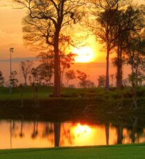 Golfbollar och sevärdheter i Laos