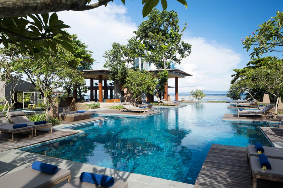 Swimming Pool på Maya Sanur Resort & Spa
