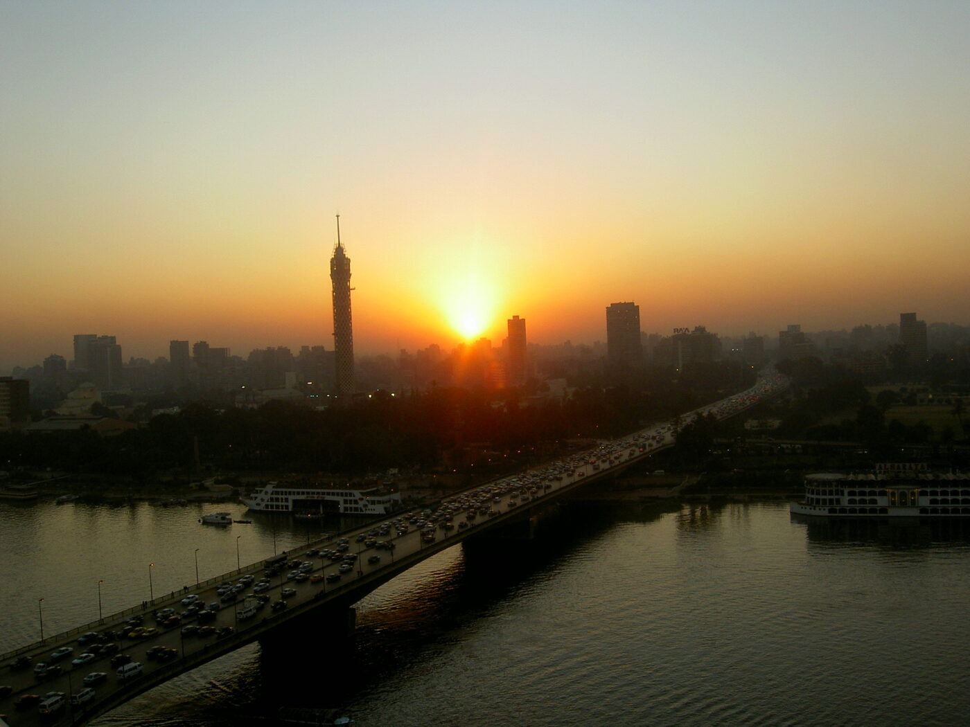 Soluppgång i Kairo